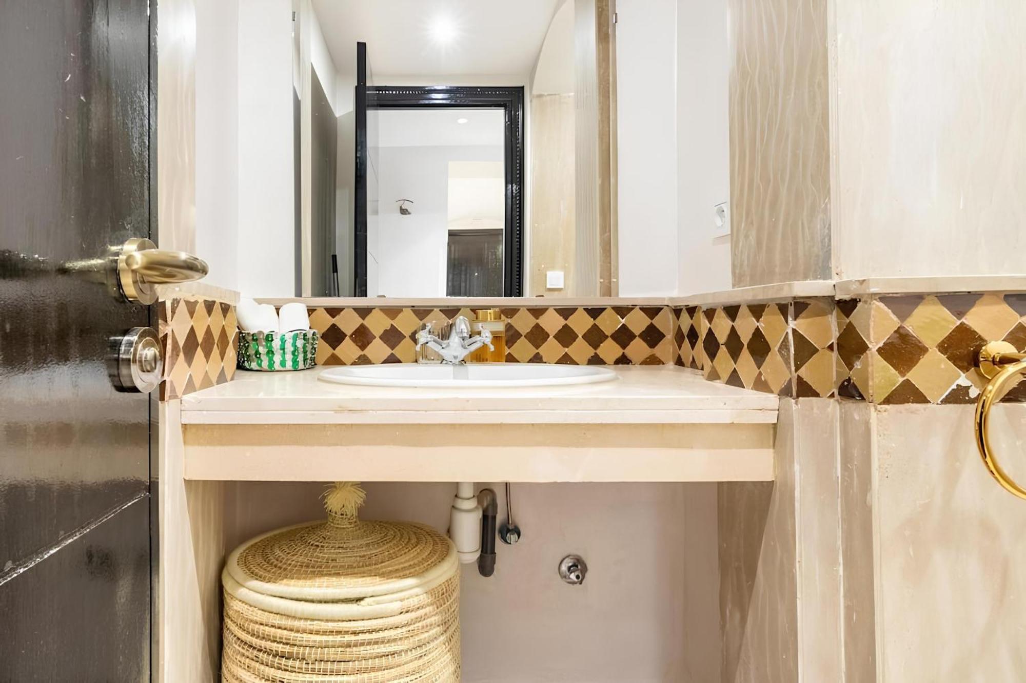 C-Appartement De Luxe Plein Centre De Gueliz Avec Piscine Parking Wifi Netflix Марракеш Экстерьер фото